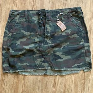 Camp skirt